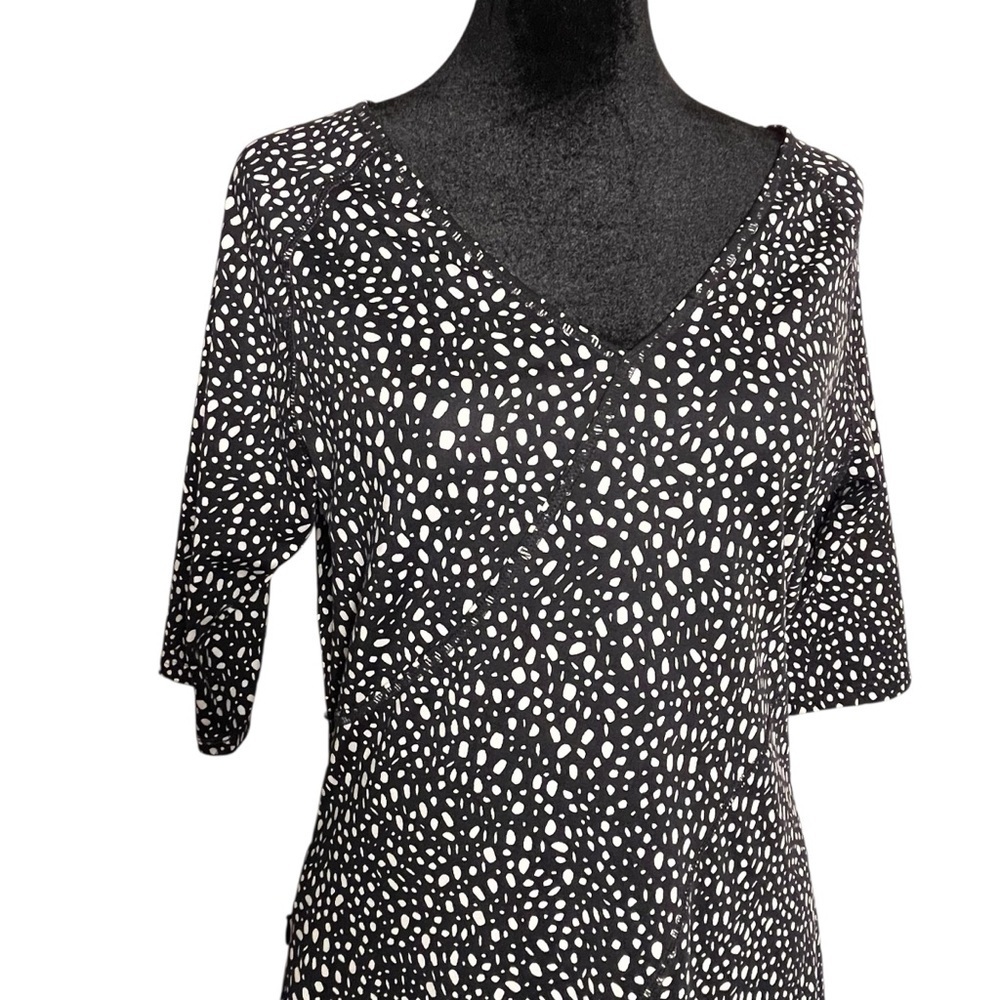 Title Nine NWT Cafe Sleeve Spiral Seam Dress Dot Black White Athleisure Dress M - Picture 5 of 14